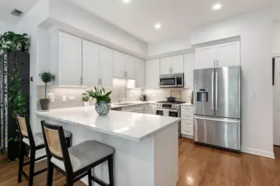 1350 W Belmont Avenue #A, Chicago, IL 60657 - Photo 5