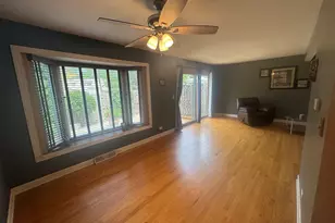 140 Julie Rd, Bolingbrook, IL 60440 - Photo 9