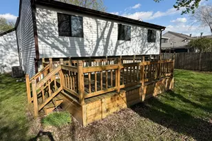 208 Albert Dr, Vernon Hills, IL 60061 - Photo 13
