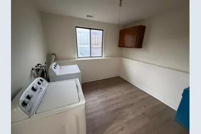 208 Albert Drive, Vernon Hills, IL 60061 - Photo 9