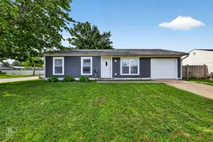201 Pell Ave, Romeoville, IL 60446 - Photo 1
