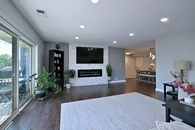 1255 W Prospect Avenue #302, Mount Prospect, IL 60056 - Photo 3