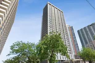 6147 N Sheridan Rd, Chicago, IL 60660 - Photo 1