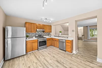 6292 Fremont Drive, Hanover Park, IL 60133 - Photo 7