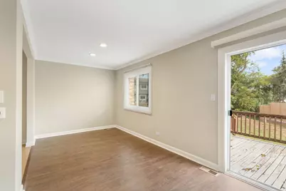608 Westwood Court, Wheeling, IL 60090 - Photo 5