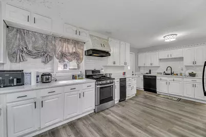 421 E Courtland Street, Mundelein, IL 60060 - Photo 7