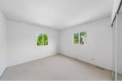 4691 Huntington Boulevard, Hoffman Estates, IL 60192 - Photo 19