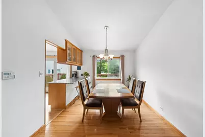 4691 Huntington Boulevard, Hoffman Estates, IL 60192 - Photo 5