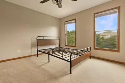 [Address not provided], Lindenhurst, IL 60046 - Photo 15