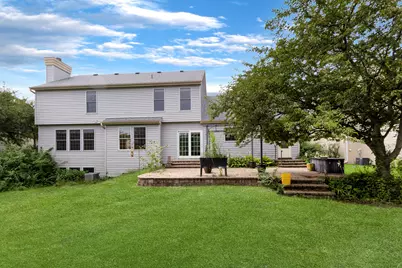 [Address not provided], Lindenhurst, IL 60046 - Photo 3