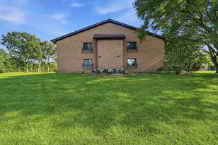 2204 Wharf Dr, Woodridge, IL 60517 - Photo 27