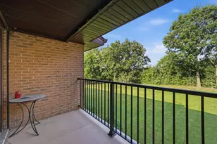 2204 Wharf Dr, Woodridge, IL 60517 - Photo 25