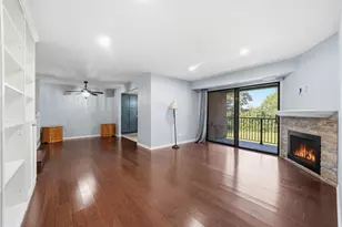 2204 Wharf Dr, Woodridge, IL 60517 - Photo 9