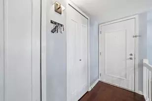 2204 Wharf Dr, Woodridge, IL 60517 - Photo 5