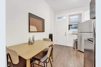 1004 W Dakin Street #2, Chicago, IL 60613 - Photo 9