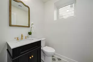 1907 W Berwyn Ave, Chicago, IL 60640 - Photo 17