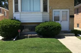 912 Cernan Dr, Bellwood, IL 60104 - Photo 1