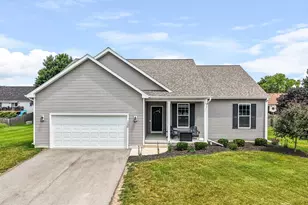 1209 Oakmont Ct, Sandwich, IL 60548 - Photo 3