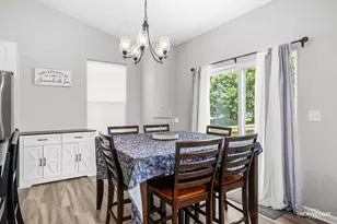1209 Oakmont Ct, Sandwich, IL 60548 - Photo 9