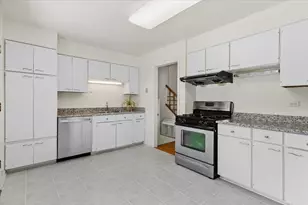 1958 Castlewood Rd, Highland Park, IL 60035 - Photo 13