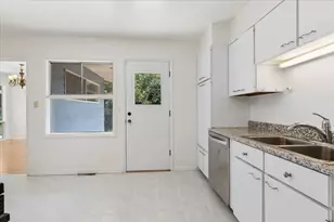 1958 Castlewood Rd, Highland Park, IL 60035 - Photo 15