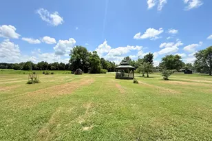 885 Wilson St, Stonefort, IL 62987 - Photo 7