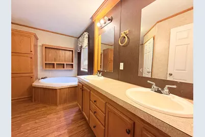 885 Wilson Street, Stonefort, IL 62987 - Photo 17