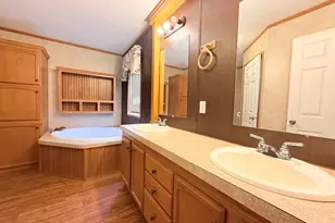 885 Wilson St, Stonefort, IL 62987 - Photo 17