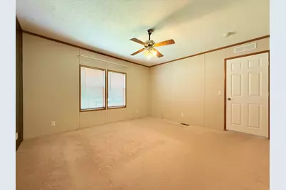 885 Wilson Street, Stonefort, IL 62987 - Photo 15