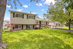 148 Bedford Rd, Bolingbrook, IL 60440 - Photo 1