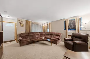 7048 W 72nd Pl, Chicago, IL 60638 - Photo 5