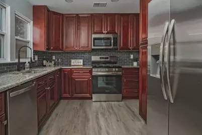 110 Hunters Path, Lake in the Hills, IL 60156 - Photo 7