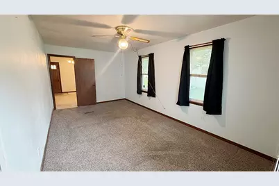 409 N Barber Avenue, Polo, IL 61064 - Photo 13