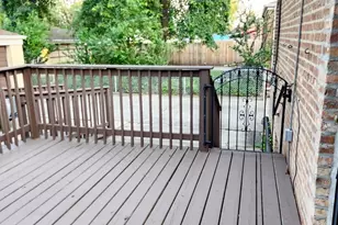 14415 S Saginaw Ave S, Burnham, IL 60633 - Photo 17