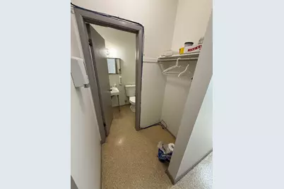 5808 W Higgins Avenue, Chicago, IL 60630 - Photo 9