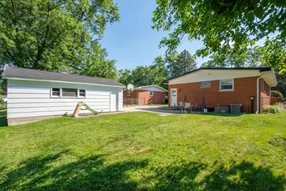 327 W Holly Court, Glenwood, IL 60425 - Photo 7
