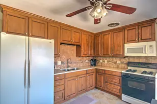 327 W Holly Ct, Glenwood, IL 60425 - Photo 13