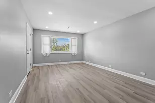 417 Hickory St, Chicago Heights, IL 60411 - Photo 9
