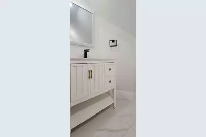7501 W Winnemac Avenue, Harwood Heights, IL 60706 - Photo 17