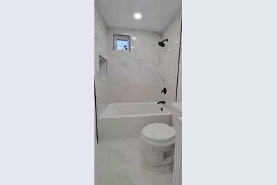 7501 W Winnemac Avenue, Harwood Heights, IL 60706 - Photo 7