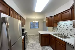 905 Knottingham Dr, Schaumburg, IL 60193 - Photo 9