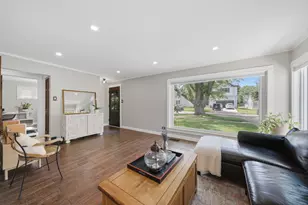 905 N Douglas Ave, Arlington Heights, IL 60004 - Photo 11