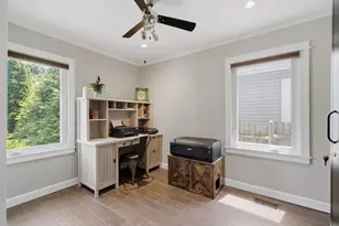 905 N Douglas Ave, Arlington Heights, IL 60004 - Photo 17
