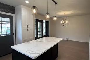 8405 S Indiana Ave, Chicago, IL 60619 - Photo 25