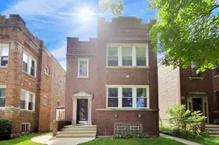 6718 N Campbell Ave, Chicago, IL 60645 - Photo 1