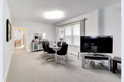 6718 N Campbell Avenue, Chicago, IL 60645 - Photo 11