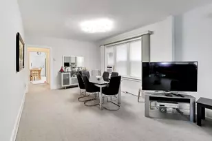 6718 N Campbell Ave, Chicago, IL 60645 - Photo 11