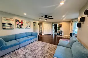 115 E Fabish Dr, Buffalo Grove, IL 60089 - Photo 7