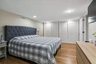 6940 N Mendota Ave, Chicago, IL 60646 - Photo 25