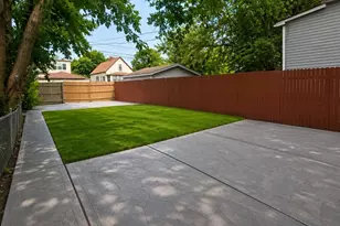6818 S Wood St, Chicago, IL 60636 - Photo 3